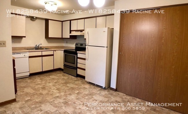 Foto del edificio - W182S8439 Racine Ave