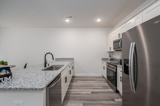 Foto del edificio - 409-5 E 20th St