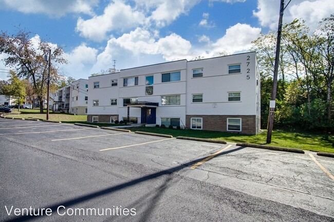 Building Photo - 2680-2735 Hillvista Ln