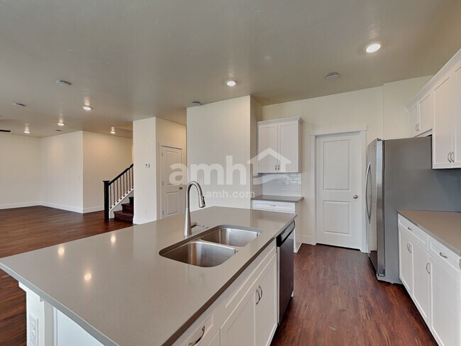 Foto del edificio - 1349 Marysville Ave