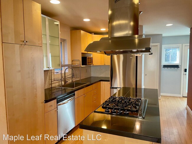Building Photo - 3 br, 2.5 bath House - 126 19th Ave East, ...
