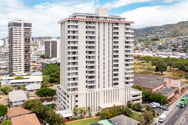 Building Photo - Scenic Tower