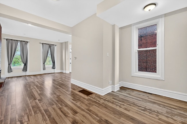 Foto del edificio - 2710 Geyer Ave