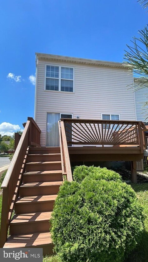 Primary Photo - 126 Liason Ct