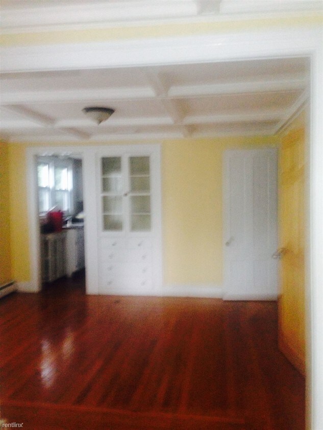 112 Putnam Ave, Hamden, CT 06517 Condo for Rent in Hamden, CT