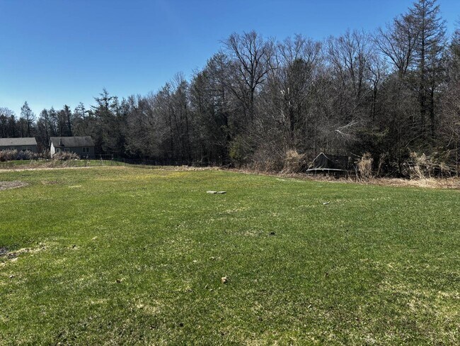 Foto del edificio - 499 Tanzman Rd