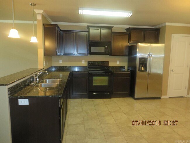 Building Photo - 5924 Pin Oak Ln