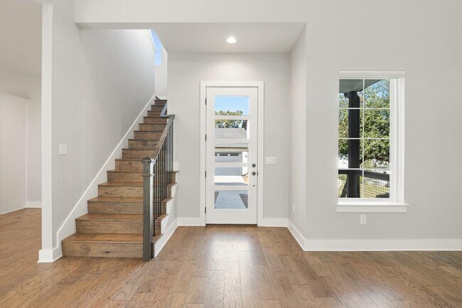 Foto del edificio - 3018 Sunridge Dr