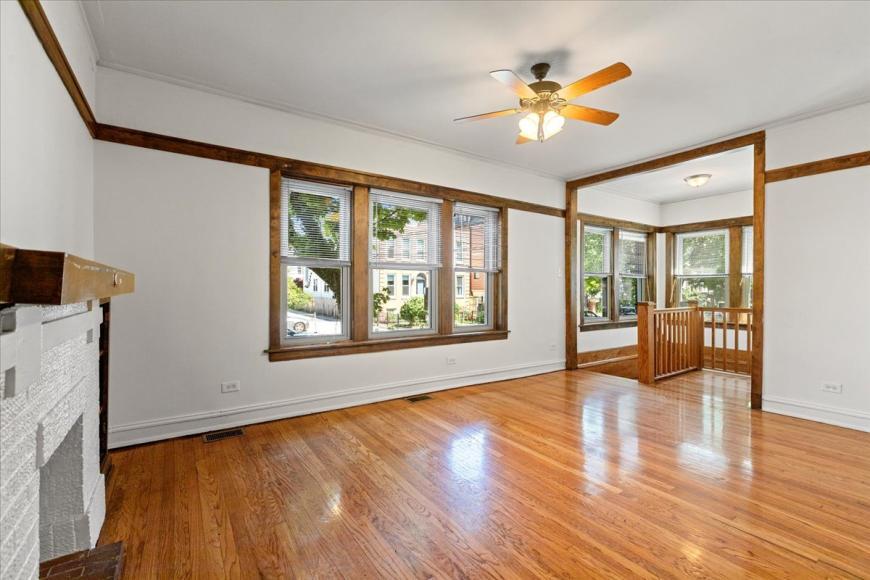 Foto principal - 5 bedroom in Chicago IL 60657