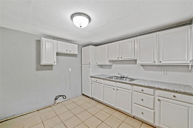 Foto del edificio - 805 Hathaway St