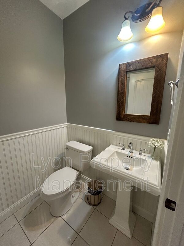 Foto del edificio - 83 Waverly St