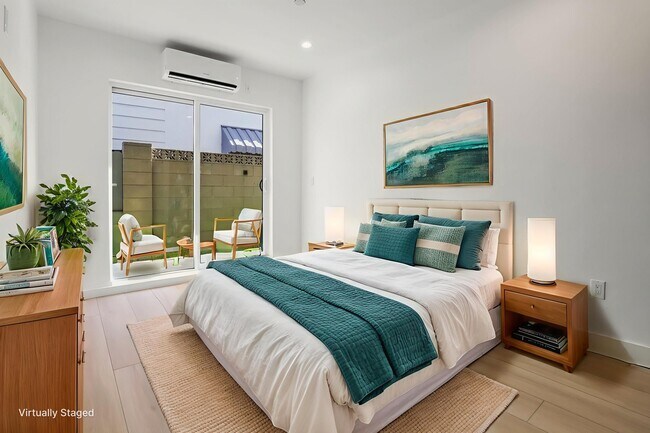 Foto del edificio - 11004 Hortense St