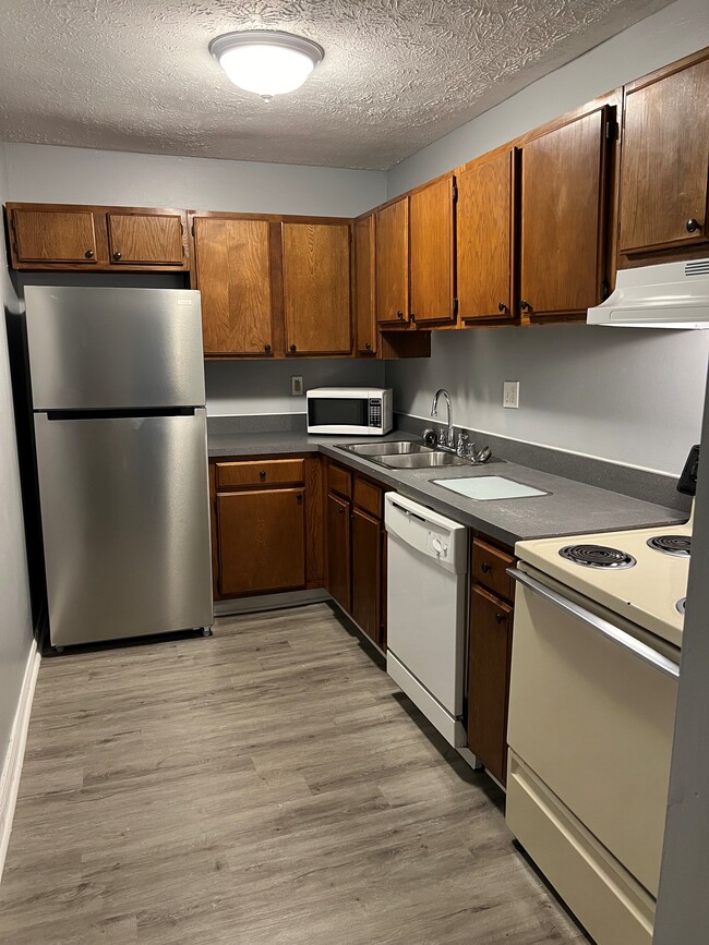 Kitchen - Woodgate Apartments