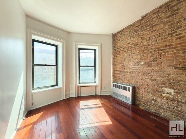 Foto del edificio - BEDFORD AVENUE 1-Bed / 1-Bath