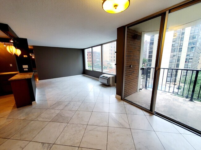 Foto del edificio - 71 E Division St