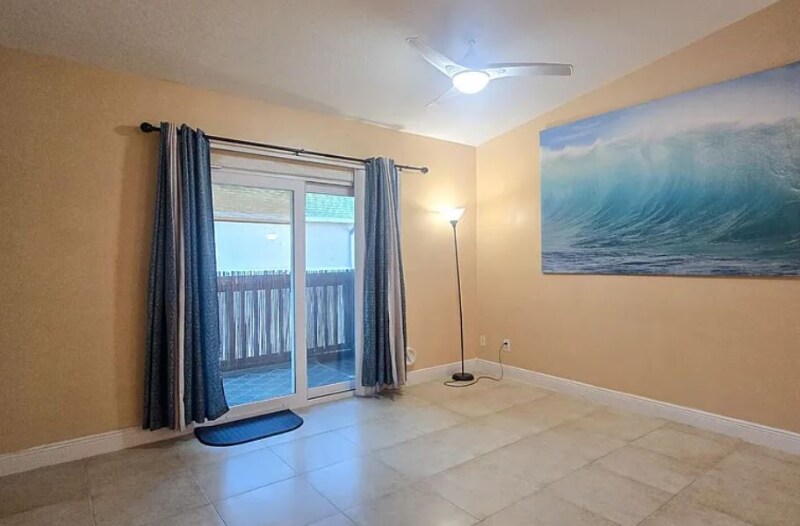 Foto del edificio - 7667 N Wickham Rd