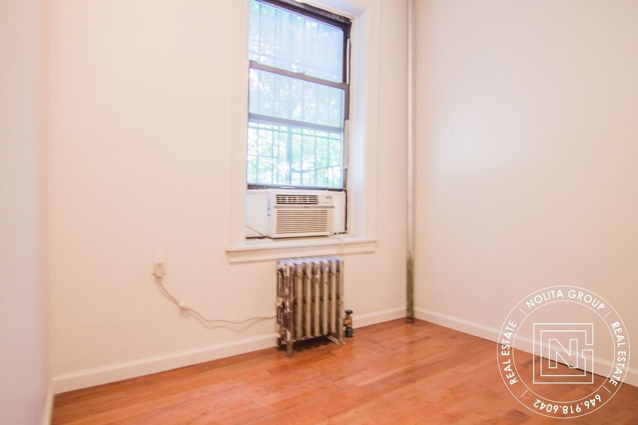 Primary Photo - 130 Baxter St
