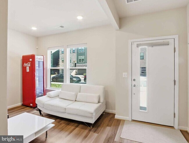 Foto del edificio - 3289 Watershed Blvd