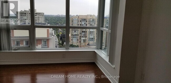 Photo du bâtiment - 60 Byng Ave