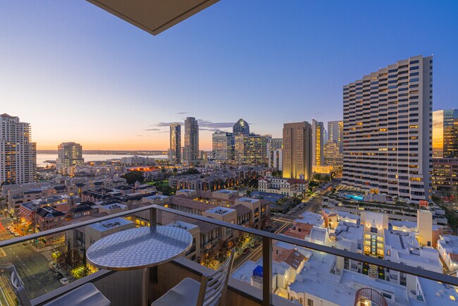 Foto del edificio - 550 Front St