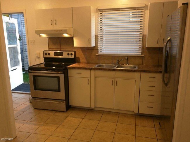 Foto del edificio - 4022 Lyman Ave