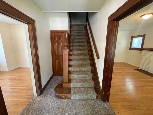 Foto del edificio - 509 E 1st St