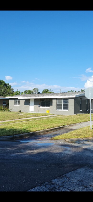 Photo - 4901 S 85th St (Tampa, FL)