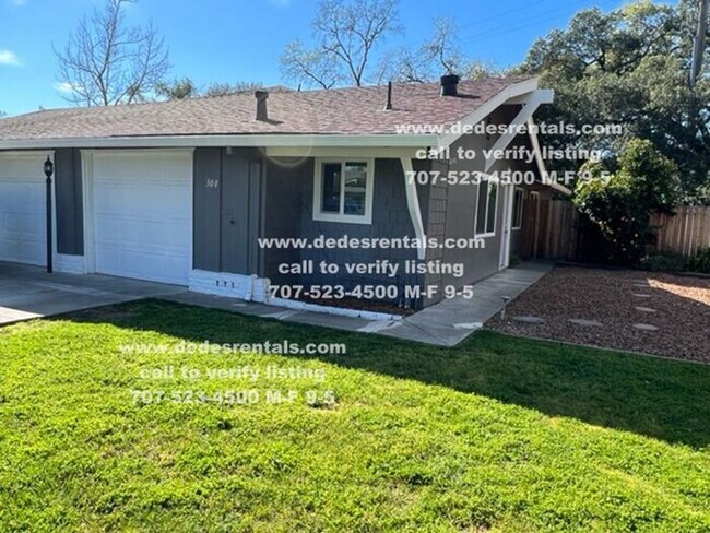 Building Photo - Fully remodeled 1-level duplex in Larkfiel...