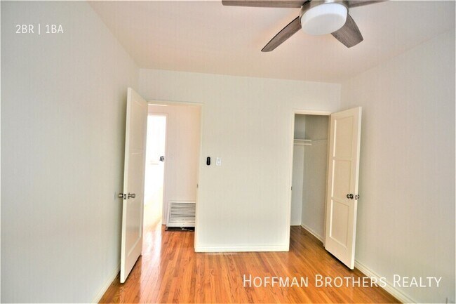 Building Photo - 726 N Edinburgh Ave