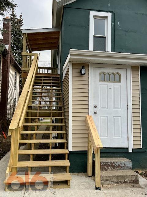 Building Photo - 1249 Davis Ave NW