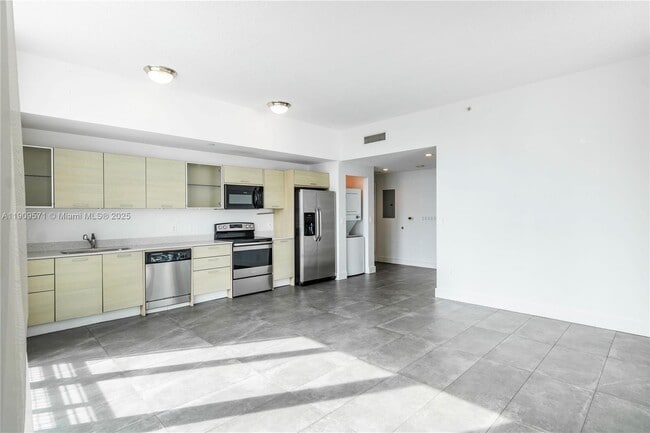 Foto del edificio - 350 NE 24th St