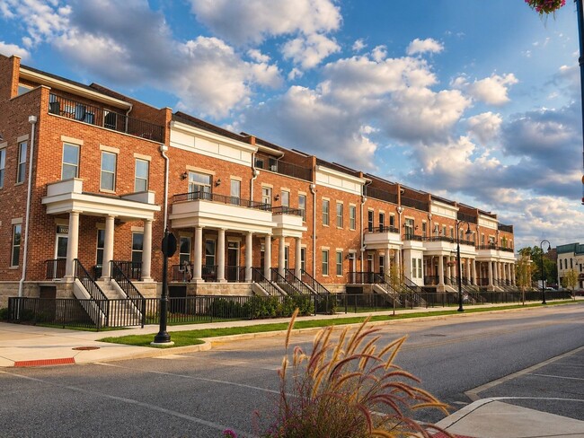 Building Photo - 106 S Niles Ave