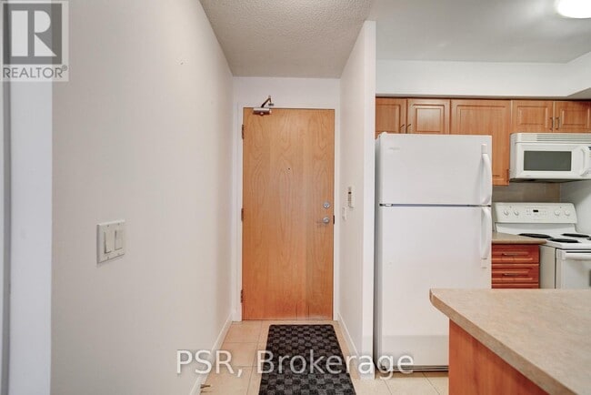 Photo du bâtiment - 4978 Yonge St