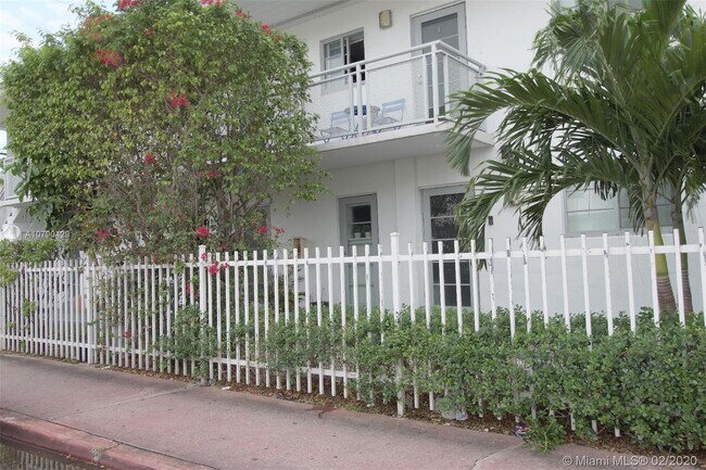 Foto del edificio - 1040 7th St