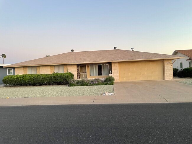 Building Photo - 10733 W Loma Blanca Dr