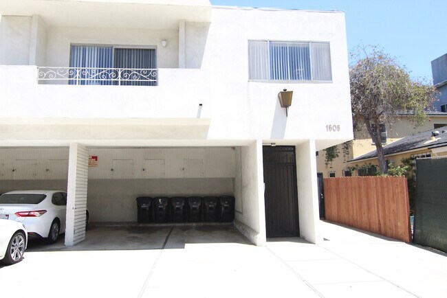Foto del edificio - 1608 S Bentley Ave