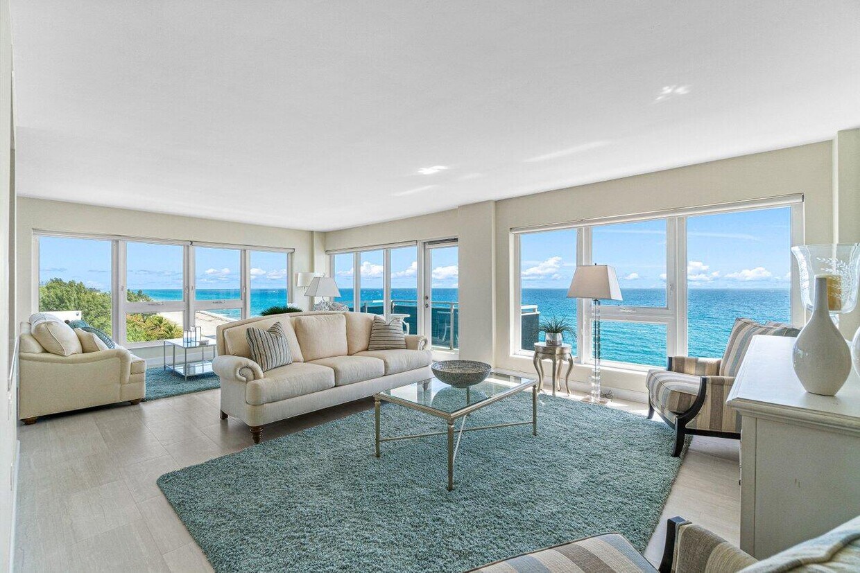 Primary Photo - 2066 N Ocean Blvd