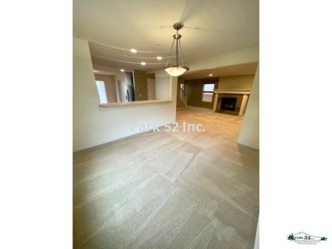 Building Photo - 2205 Bobs Hollow Ln