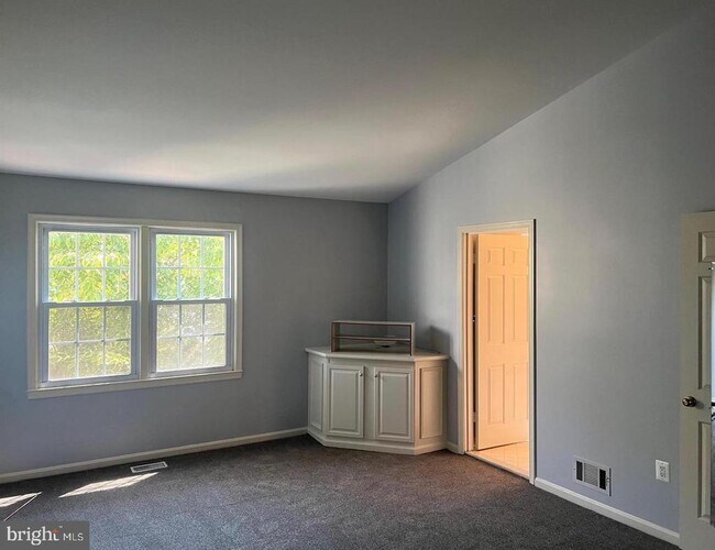 Foto del edificio - 6830 Wild Rose Ct