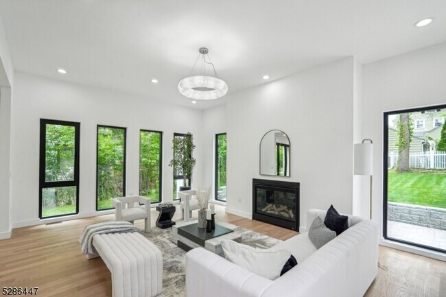 Foto del edificio - 63 Locust Ave