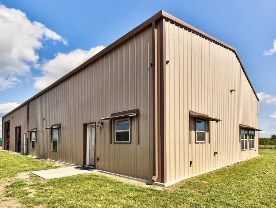 Primary Photo - 300 Co Rd 407