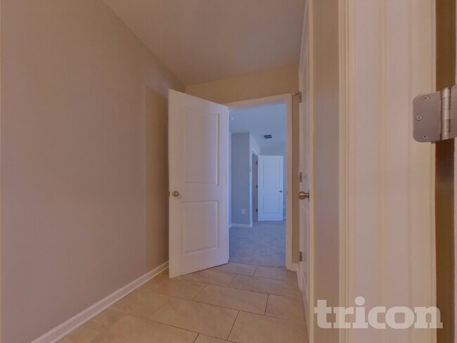 Foto del edificio - 4691 Electric Ave SW