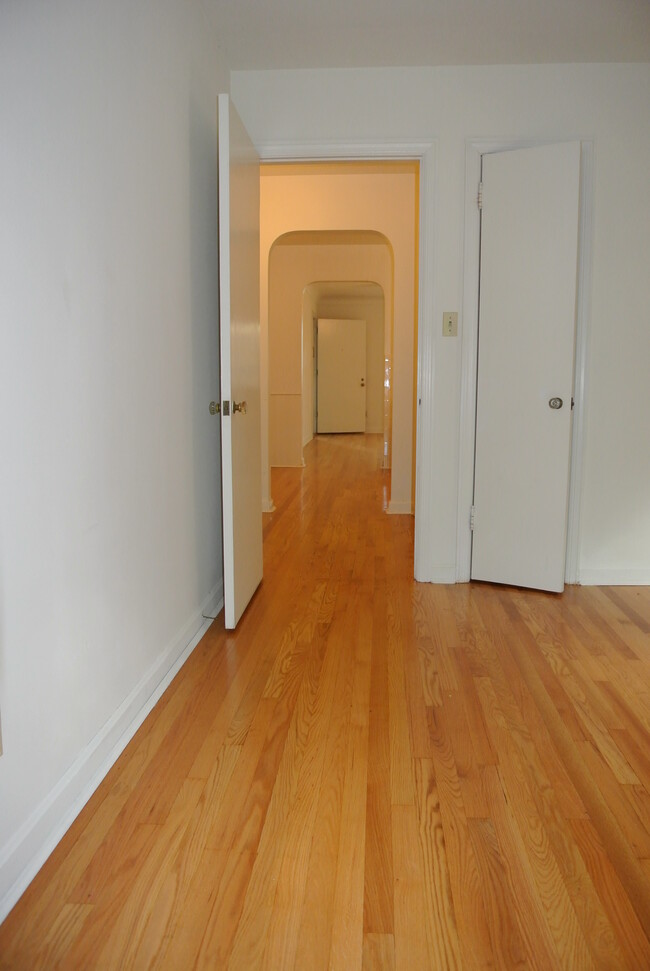 Building Photo - 3315 Nash Ave