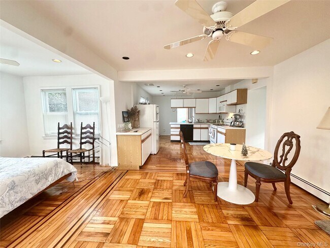 Foto del edificio - 518 Lindell Blvd