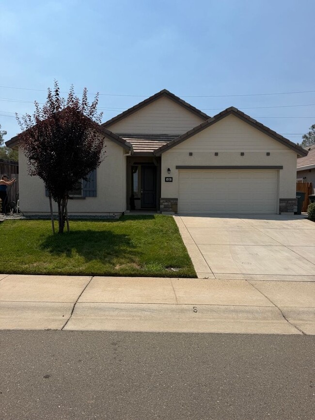 Building Photo - 424 Sage Ct