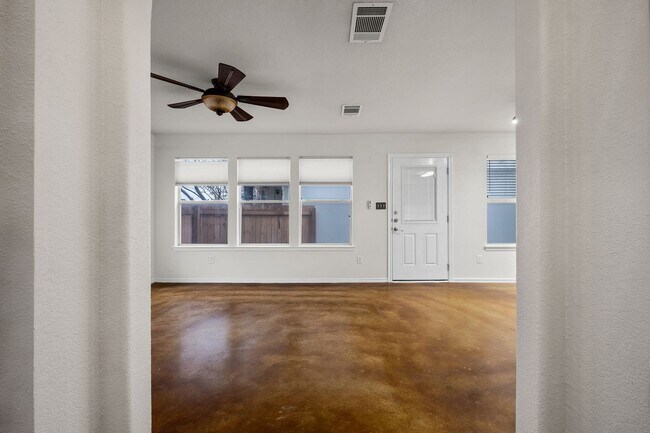 Foto del edificio - Tasteful 3 Bedroom, 2 Bath Home Near Tesla