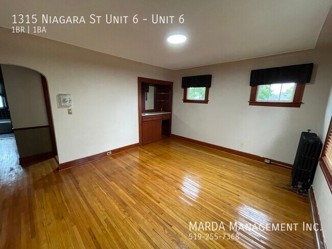 Photo du bâtiment - SPACIOUS UPDATED 1BED/1BATH BRIGHT UNIT IN...