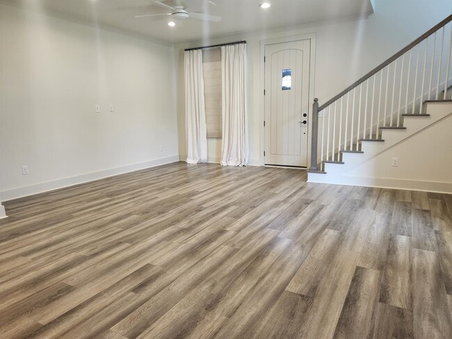 Foto del edificio - 3441 Lockwood Pl