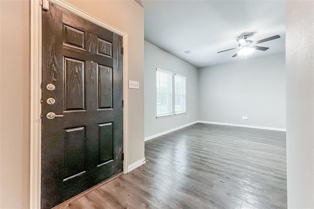 Building Photo - 413 Meadow Ln