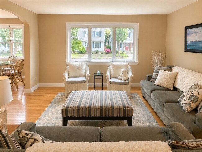 Building Photo - 29 Samoset Ave